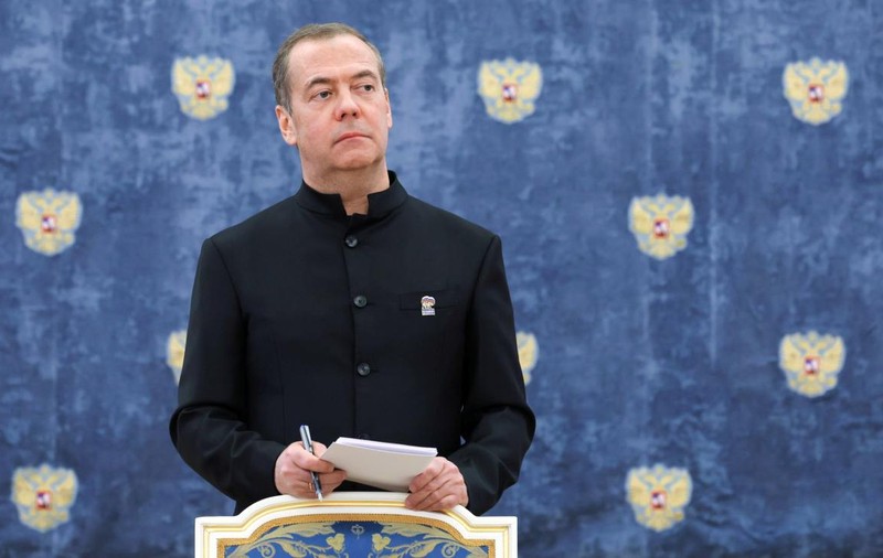 Dmitri Medvedev a amenințat Europa cu o invazie „ca în 1945” și a numit-o pe Kaja Kallas „șobolan blond”. Cum a intervenit MAE