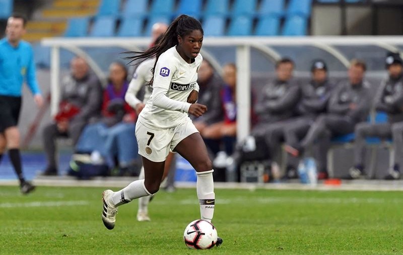 O fotbalistă de la PSG a fost arestată după un atac asupra unei coechipiere. De ce este suspectată sportiva