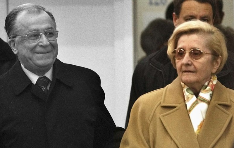 Ce pensie avea Ion Iliescu și câți bani ar putea primi ca urmaș Nina, soția fostului președinte al României