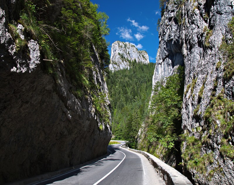 Cheile Bicazului - unde se află și ce activități poți face aici. Obiective turistice și trasee montane