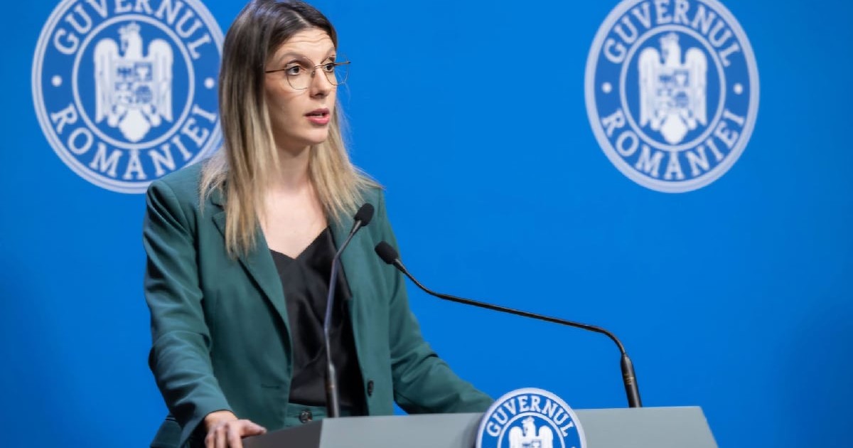 Diana Buzoianu, ministrul Mediului, în conferință de presă