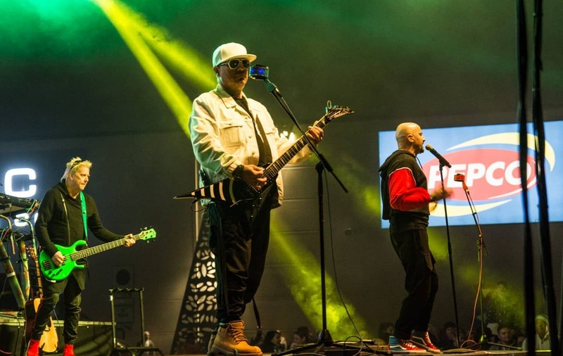 Concertul Voltaj de Ziua Europei, anulat, după ce chitaristul Gabi Constantin s-a infectat cu COVID