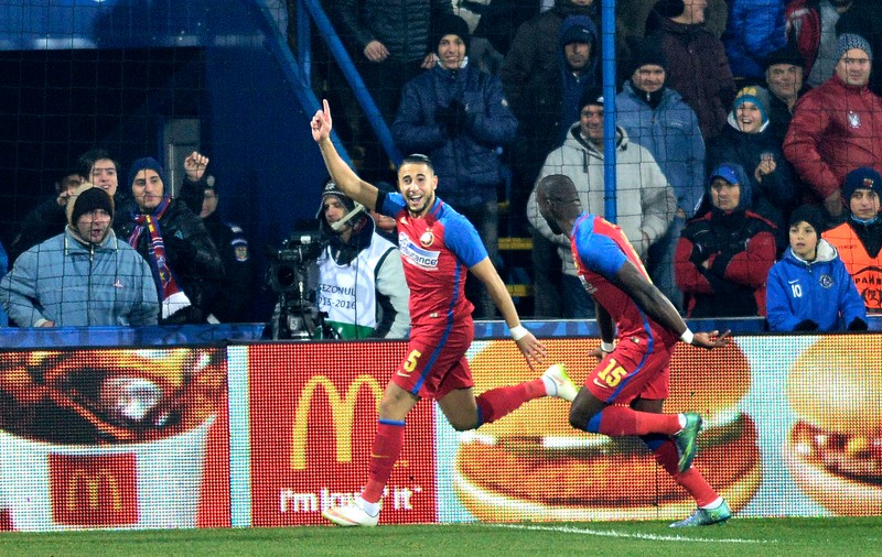 Liga I. Viitorul - Steaua 0-1. ^Hagi a pierdut duelul antrenorilor cu Reghe. Gazdele puteau primi un penalty, Papp - eliminat