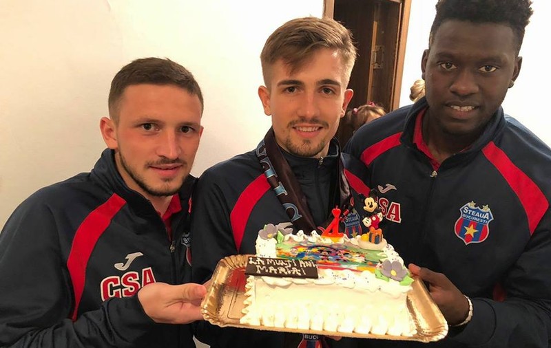 Fotbaliștii de la CSA Steaua o ajută pe Maria. Micuța suferă de tetrapareză spastică