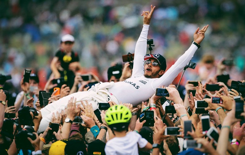 Lewis Hamilton, campion mondial în Formula 1 pentru a șasea oară