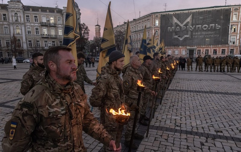 Armata rusă anunță că a lovit centrul de comandă al Regimentului Azov din Ucraina