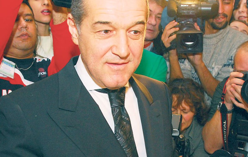 Steaua, bună de plată | Gruparea roş-albastră are datorii către o firmă controlată de Gigi Becali