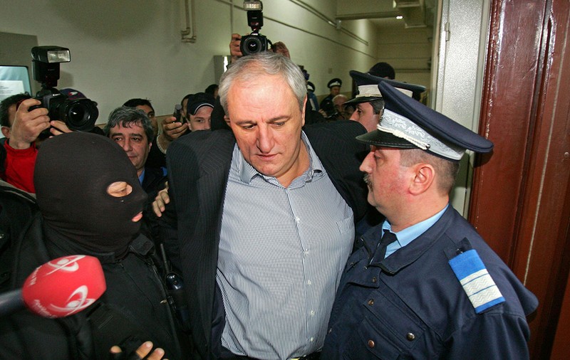 O firmă controlată de Ovidiu Tender îi învață să comunice pe polițiștii locali din Sectorul 2. Contract prin achiziție directă
