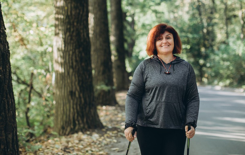 „Scleroza Multiplă în România: 3 ani până la diagnostic și sute de kilometri pentru tratamente. Soluția salvatoare propusă la Forumul Național de Neurologie”