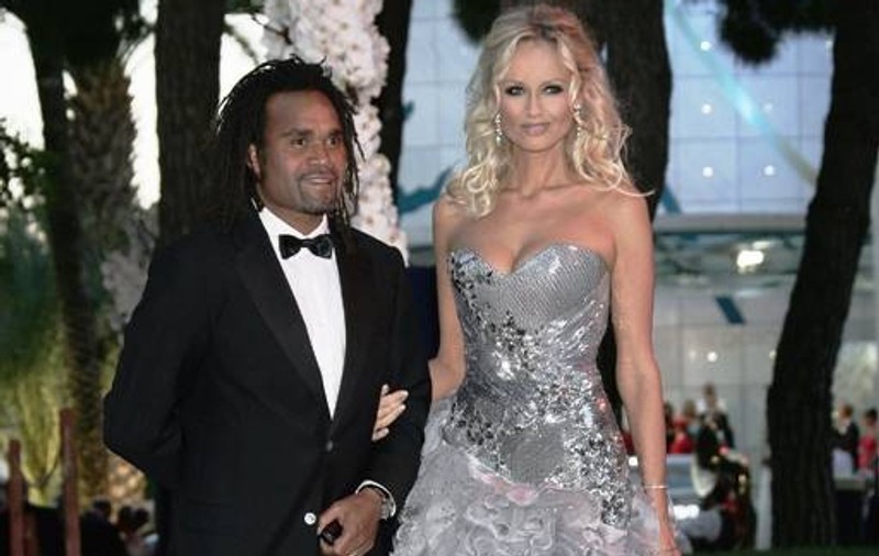 Adriana Sklenarikova şi Chistian Karembeu divorţează din cauza geloziei fostului internaţional francez