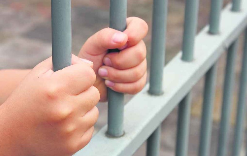 EXCLUSIV / Copii transformați în ”mână de lucru” pentru infractorii versați. Nu au buletin, dar fac deja parte din grupări de bandiți