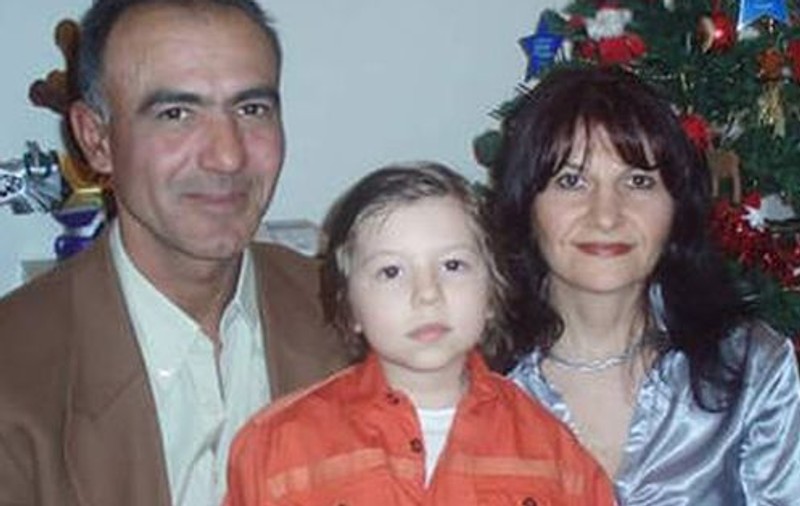 "Vrem să fim toţi trei". Ultimele cuvinte ale soţilor care s-au spânzurat, după ce copilul lor a murit