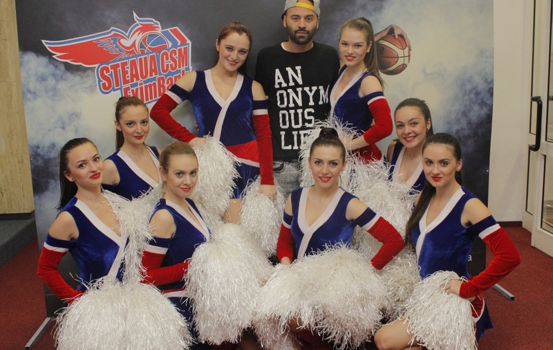 Matteo, asaltat de majoretele echipei de baschet Steaua