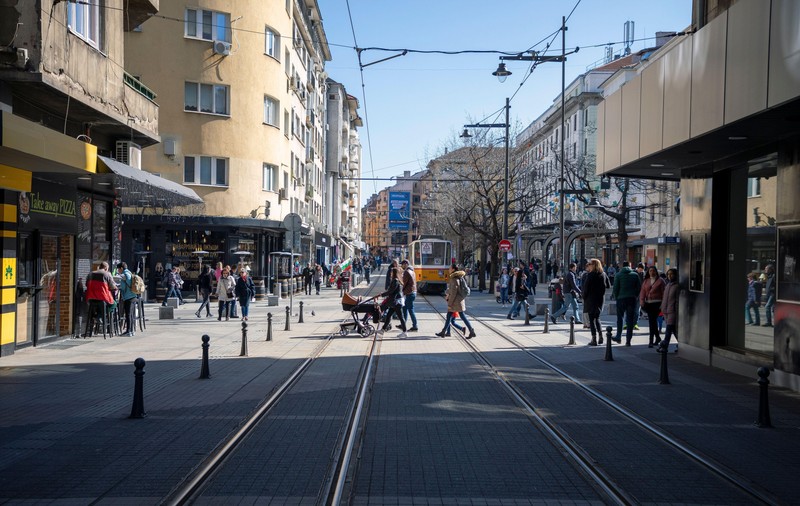 Nicio țară UE nu a intrat în zona euro cu un salariu minim mai mic de 500 de euro, spun economiștii din Bulgaria. Sofia nu îndeplinește încă acest reper