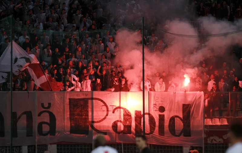 Impresarii au plecat dezamăgiţi de la Rapid - Dinamo. Spectacol a fost doar în tribune / FOTO