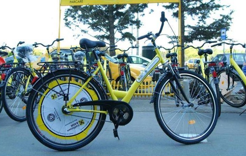 Hai la o tură cu bicicleta!