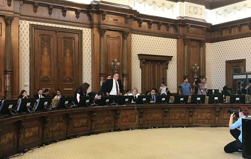 UPDATE/ Audierea Cabinetului Tudose: Miniștrii au primit avize favorabile pe bandă rulantă în Parlament