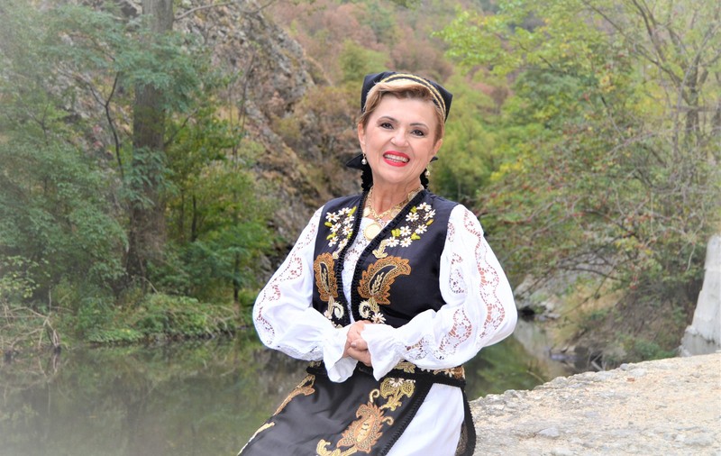 Nicoleta Voica, ajutată de soț să se mențină în formă. Care este meniul cântăreței de muzică populară