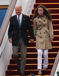 Naomi Biden, în vârstă de 27 de ani, este prima nepoată a lui Joe Biden. Foto: EPA