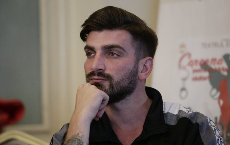 Actorul Silviu Mircescu a devenit tată pentru prima oară. „Te-am dorit atât de mult. Te iubesc atât de mult”