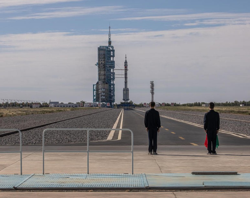 China a lansat prima sa misiune în spaţiu cu echipaj uman după o pauză de aproape cinci ani