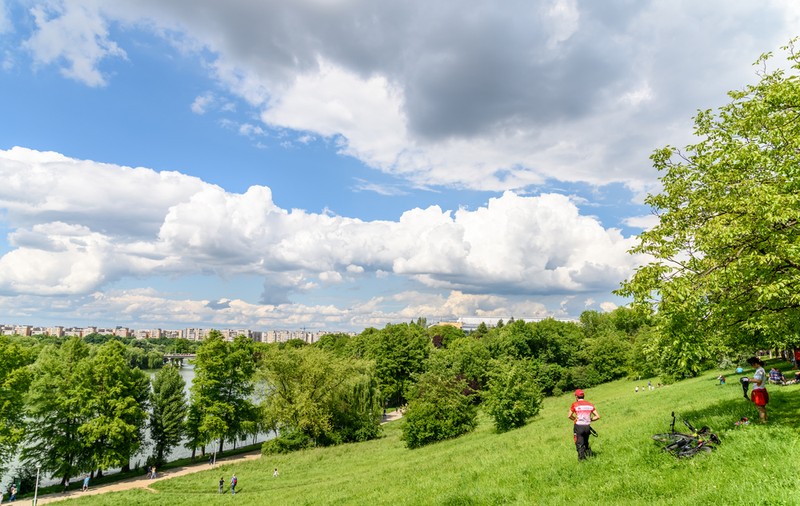 Vremea se schimbă în România. Ce temperaturi ne aduc primele două săptămâni din luna mai