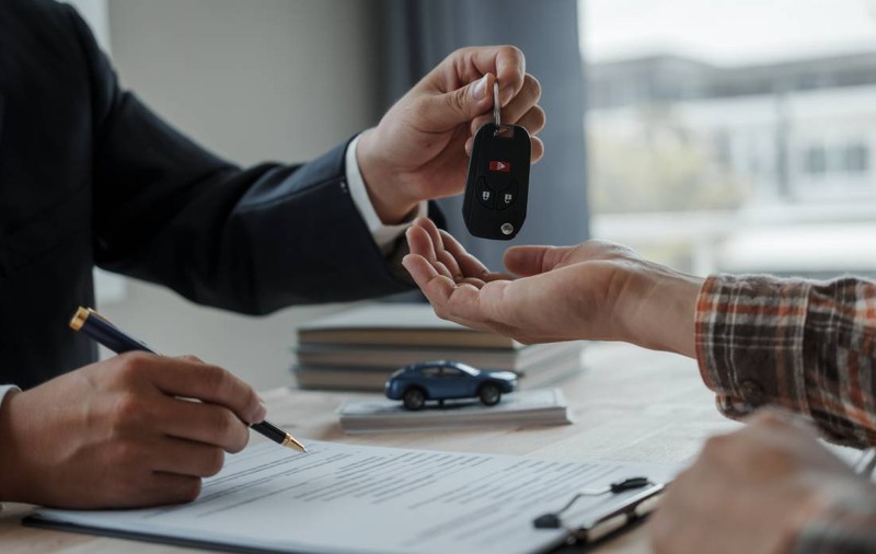 Un samsar de mașini din Bragadiru a făcut 4.600.000 de euro cu peste 500 de autoturisme second-hand
