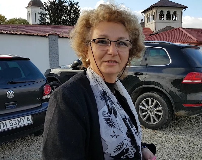 VIDEO / Reporterul Libertatea a fost duminică la Mănăstirea Ghighiu și a vorbit cu oamenii care au venit să se roage. Credincioși la slujbă, necredincioși cu referendumul!