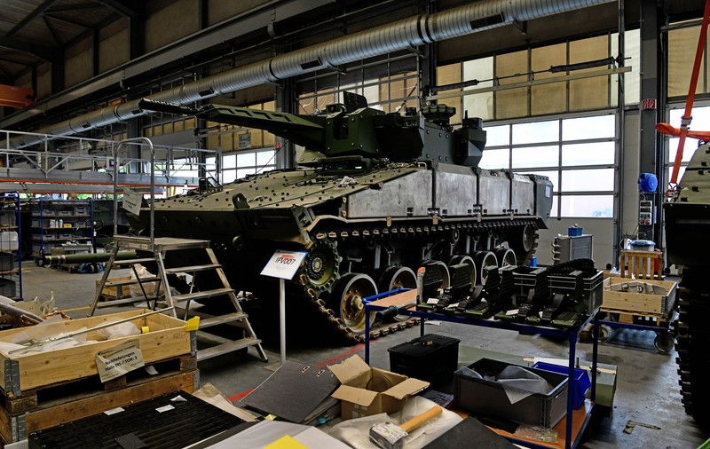 Presa germană titrează la unison: România oferă Rheinmetall cel mai mare contract extern din istoria companiei