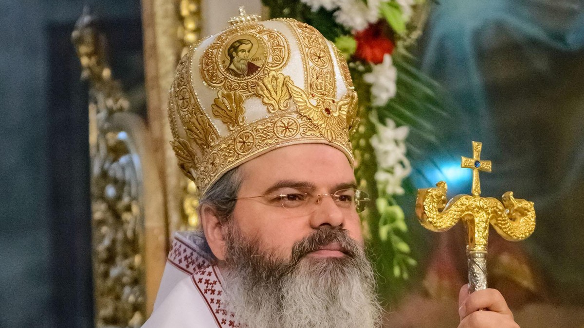 Episcopul Hușilor le cere oamenilor să intre în „carantina digitală”. Fără telefon, facebook, mesaje și chat în Postul Paștelui