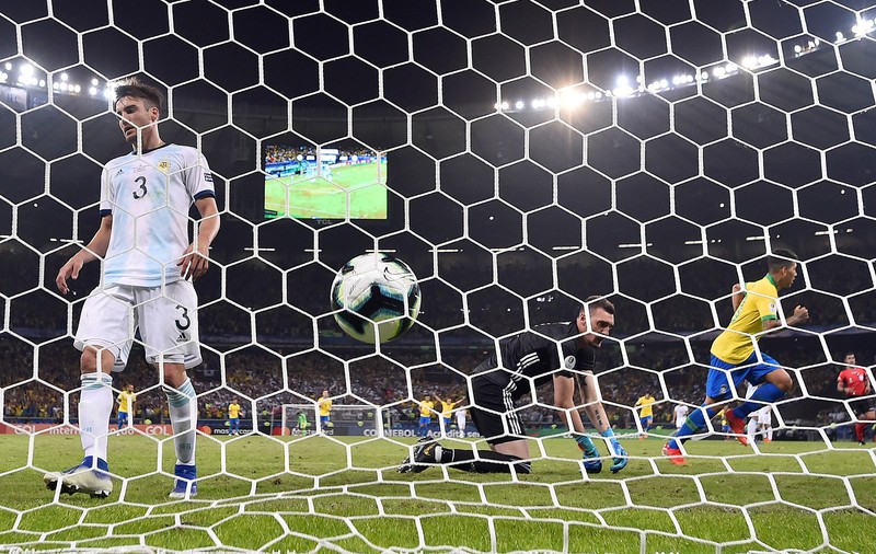 Argentinienii, eliminați, dar mândri. Scaloni: ”Am făcut un meci mare şi am fost superiori Braziliei”