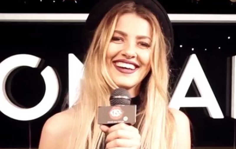 Ce a făcut Lidia Buble după ce Răzvan şi-a scos fetita la concert! "Mă ţine legată, nu mai suport"