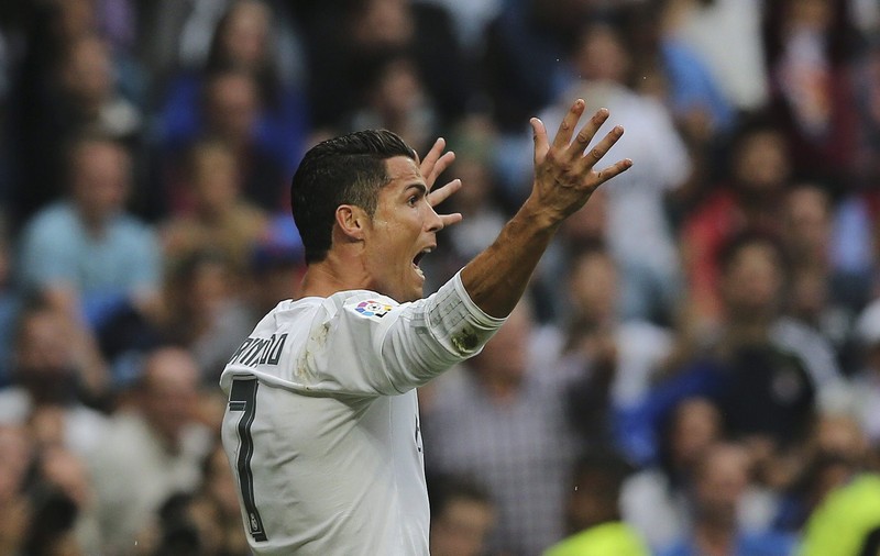 Ronaldo, propunere indecentă. Starul de la Real ia o căruţă de bani ca să nu facă nimic!