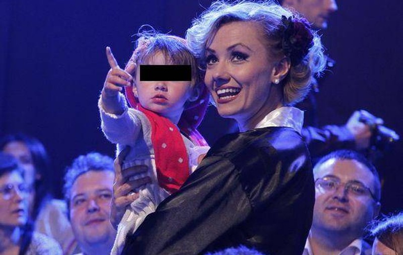 Oana Ioniță are planuri mari pentru fiica ei: "Va face BALET, CANTO şi PIAN sau VIOARĂ, restul alege ea"
