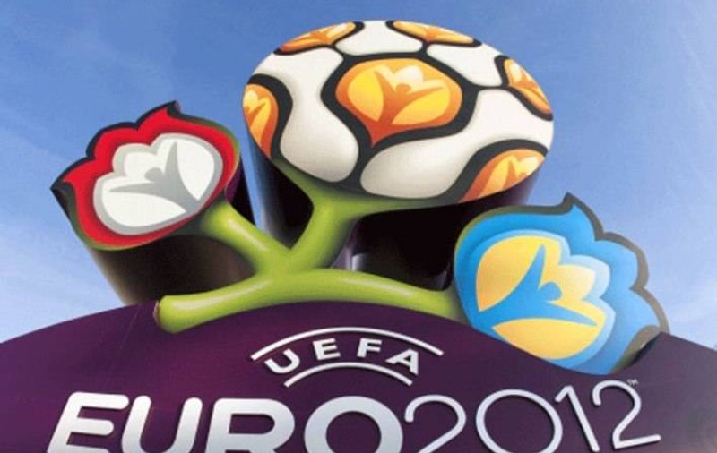 S-au înțeles până la urmă! TVR și Dolce vor transmite simultan meciurile de la EURO 2012