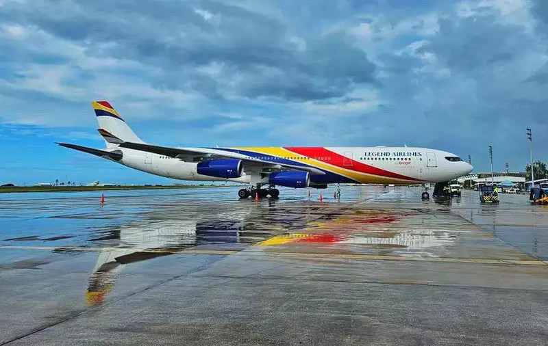 Aeronava românească reținută la sol de Franța pentru acuzații de trafic de persoane a decolat după patru zile, dar cu 27 de pasageri mai puțin