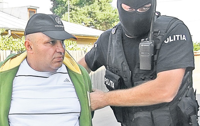 Din şef al mafioţilor a ajuns... un găinar. Fane Căpăţână s-a dat drept poliţist ca să ia şpagă câteva zeci de lei