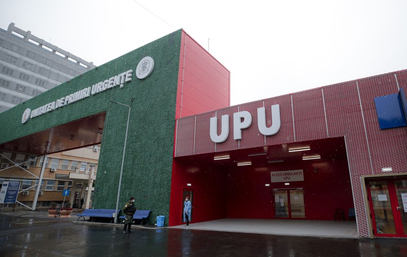 Pană de curent de o oră în secția nouă de la Bagdasar-Arseni în timp ce erau pansați arșii de la Crevedia. Generatorul de rezervă nu a pornit.  Medic: „E ok! Avem de toate!”