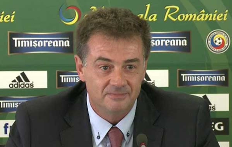 Dinamo l-a avertizat pe Vassaras limba lui: i-au cerut demisia în greacă | VIDEO