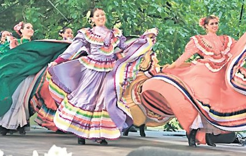 Festivalul de folclor în Cișmigiu