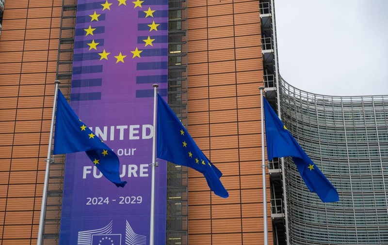 Parchetul European, condus de Laura Codruța Kovesi, a percheziționat sediile Comisiei Europene