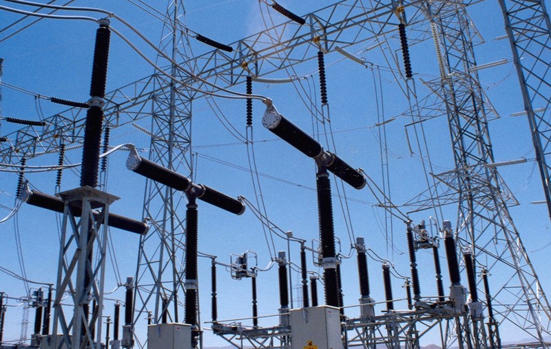 Se scumpește energia electrică, de la 1 ianuarie 2018! Care este procentul majorării