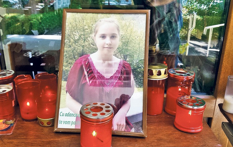 Eleva ucisă de anevrism trăia într-o sărăcie lucie! Profesorii îi luaseră rochie de banchet