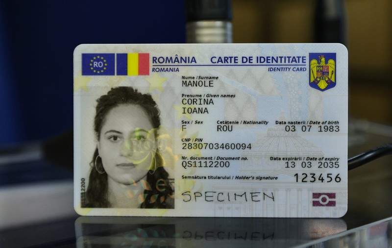 Cum arată noua carte electronică de identitate: „Nu conține funcţii care să permită localizarea geografică”