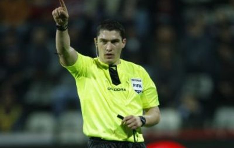 Doi arbitri români, delegaţi la meciuri din cupele europene