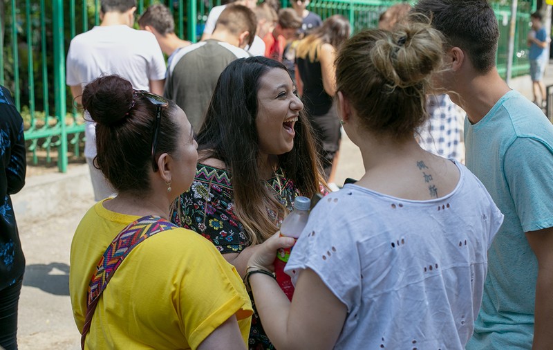 REPORTAJ / Ziua rezultatelor la Evaluarea Națională. ”Notele astea nu spun nimic despre potențialul meu. Școala să ne ajute să avem un psihic OK, să știm cum să facem bani și să ne folosim de ei” - FOTO