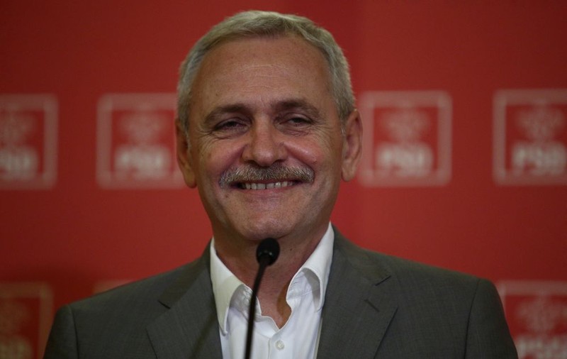 UPDATE. Liviu Dragnea ia bani de la finanţarea partidelor şi îi dă pentru masă caldă în şcoli. Amendamentul a apărut în comisia de buget-finanţe, Opoziţia acuză PSD de plagiat