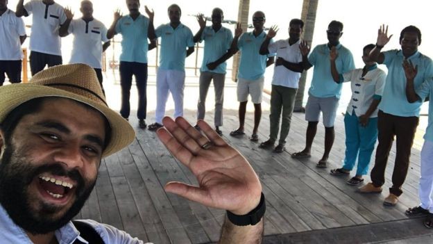 În Maldive, cei doi au dat peste alți proaspăt-însurăței FOTO: Facebook
