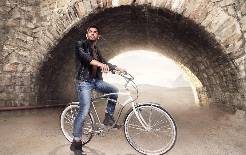 Marius Nedelcu face cadou o bicicletă pe Facebook
