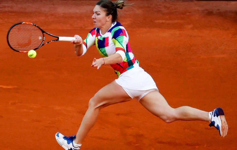 Simona Halep s-a calificat în ”optimi” la Madrid. Urmează Sorana Cîrstea. Irina Begu, victorie de senzație în fața Garbinei Muguruza